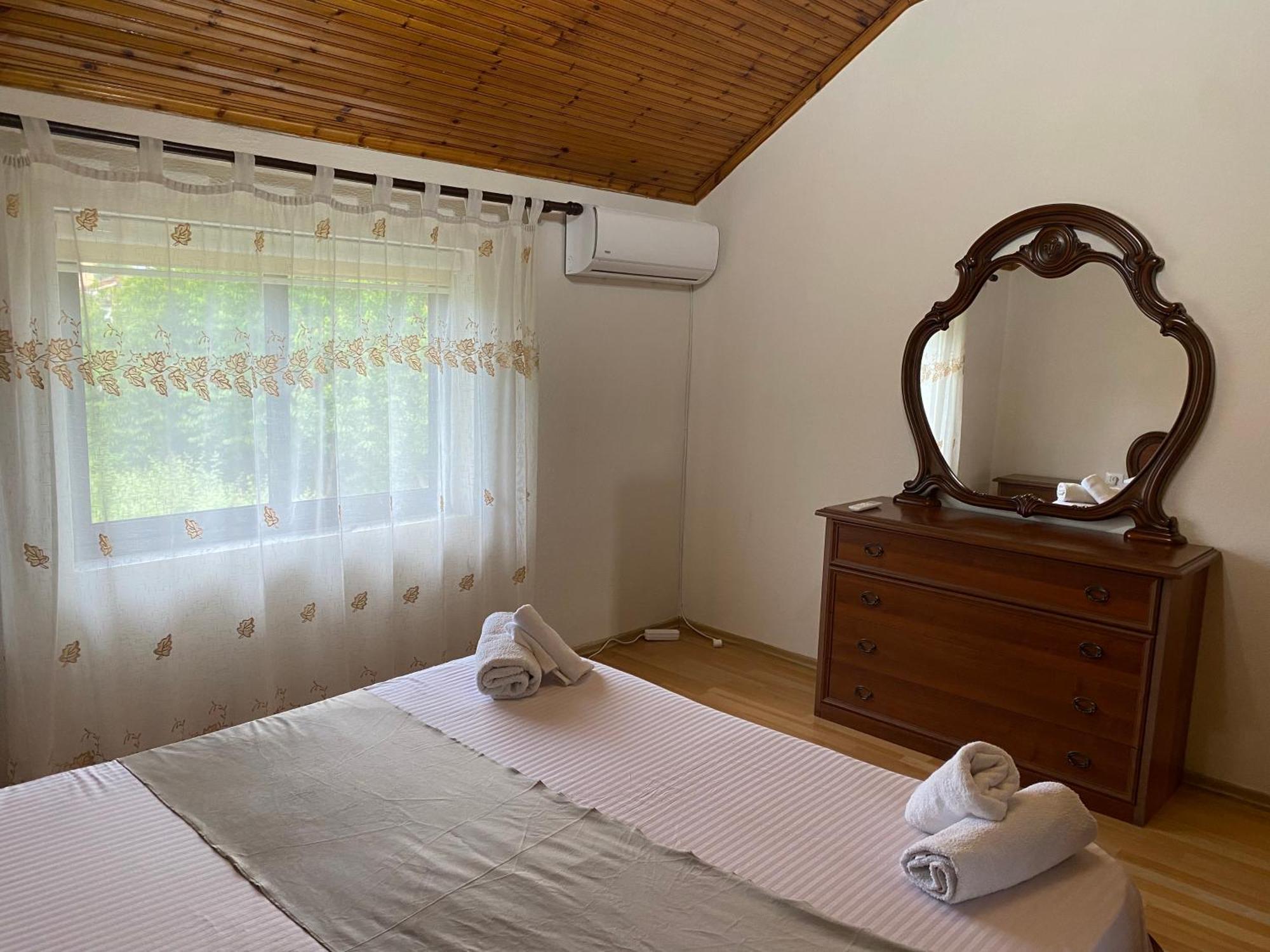 The Hideaway Guesthouse Bahçallëk Esterno foto